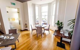 Opul Boutique At Admiral House